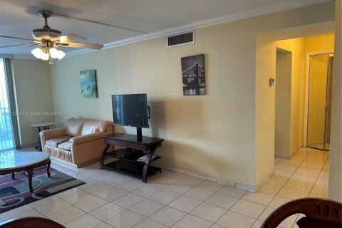 Condo in Miami Beach, Florida, 1 bedroom  № 1472274 - photo 5