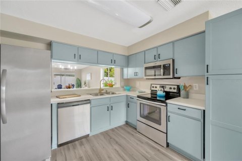 Купить виллу или дом в Плант-Сити, Флорида 5 комнат, 112.41м2, № 1909804 - фото 2