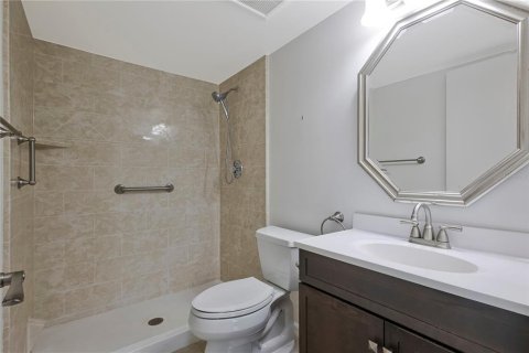 Купить кондоминиум в Палм-Харбор, Флорида 8 комнат, 99.41м2, № 2151507 - фото 12