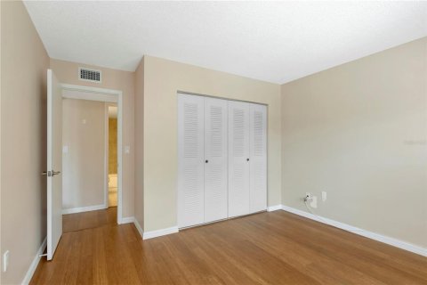Купить кондоминиум в Палм-Харбор, Флорида 8 комнат, 99.41м2, № 2151507 - фото 15