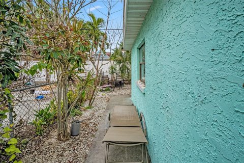 Propiedad comercial en venta en Clearwater, Florida, 181.07 m2 № 1732978 - foto 5