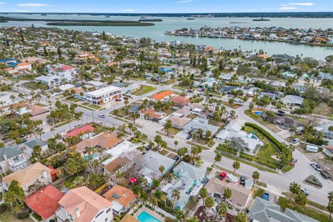 Propiedad comercial en venta en Clearwater, Florida, 181.07 m2 № 1732978 - foto 16