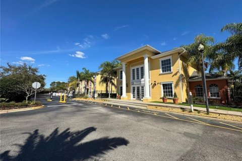 Condo in Orlando, Florida, 3 bedrooms  № 2379691 - photo 16