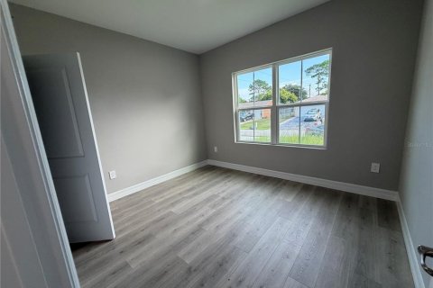 Villa ou maison à louer à Palm Bay, Floride: 4 chambres, 194.35 m2 № 2167051 - photo 15