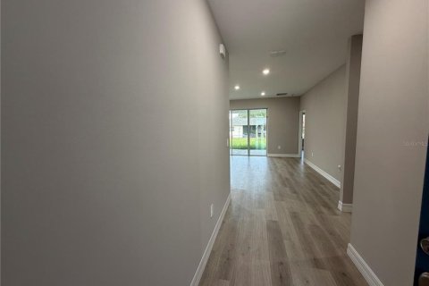 Villa ou maison à louer à Palm Bay, Floride: 4 chambres, 194.35 m2 № 2167051 - photo 3
