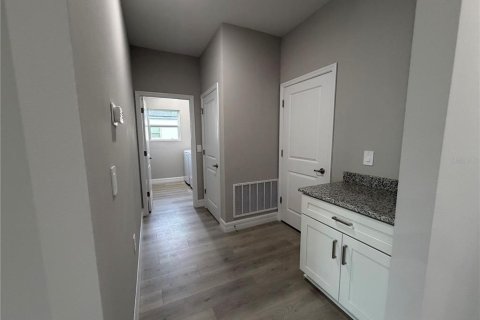 Villa ou maison à louer à Palm Bay, Floride: 4 chambres, 194.35 m2 № 2167051 - photo 24