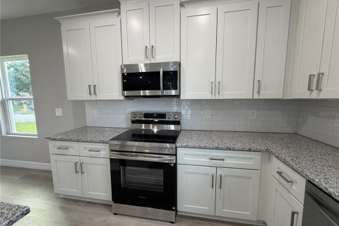 Villa ou maison à louer à Palm Bay, Floride: 4 chambres, 194.35 m2 № 2167051 - photo 11