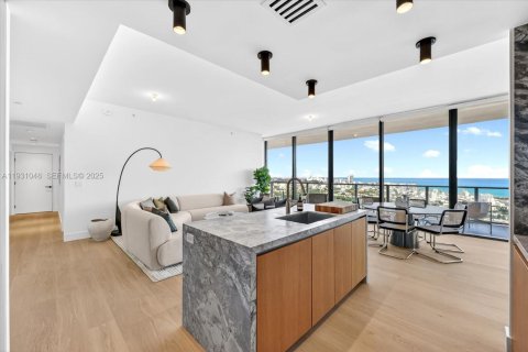 Condominio en venta en Miami Beach, Florida, 3 dormitorios, 182.92 m2 № 2034492 - foto 7