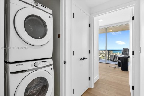 Condominio en venta en Miami Beach, Florida, 3 dormitorios, 182.92 m2 № 2034492 - foto 23