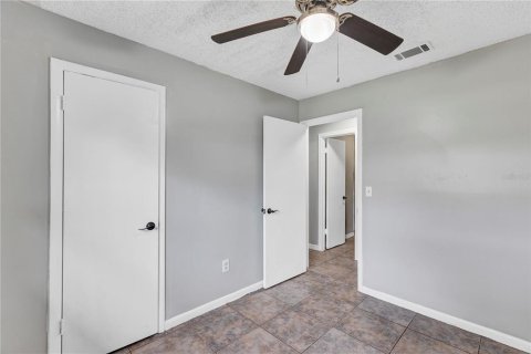 Villa ou maison à vendre à Orlando, Floride: 3 chambres, 149.85 m2 № 2386753 - photo 19