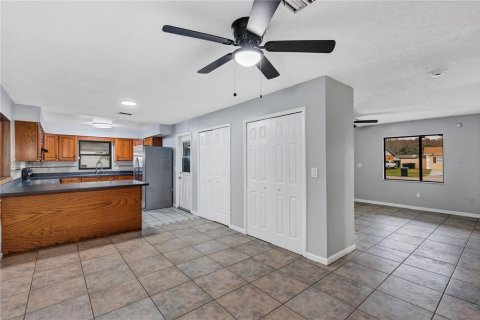 Villa ou maison à vendre à Orlando, Floride: 3 chambres, 149.85 m2 № 2386753 - photo 9