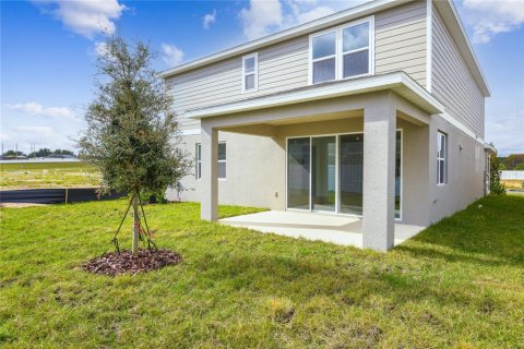 House in Tavares, Florida 5 bedrooms, 260.13 sq.m. № 2205584 - photo 18