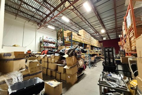 Propiedad comercial en venta en Orlando, Florida, 492.38 m2 № 1519786 - foto 8