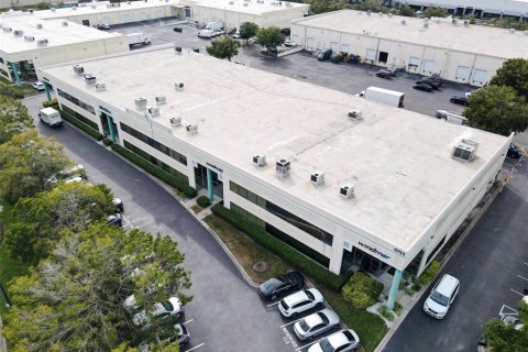 Propiedad comercial en venta en Orlando, Florida, 492.38 m2 № 1519786 - foto 11
