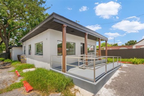 Immobilier commercial à louer à Tampa, Floride: 144.93 m2 № 2306489 - photo 4