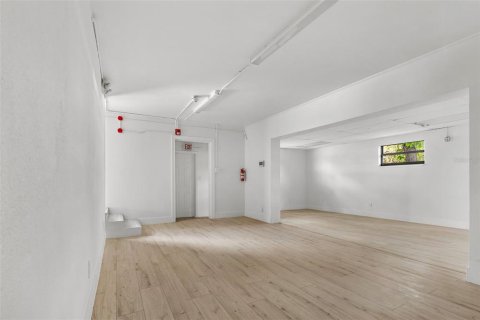 Immobilier commercial à louer à Tampa, Floride: 144.93 m2 № 2306489 - photo 21