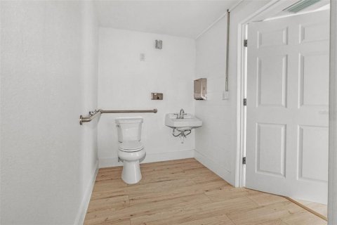 Immobilier commercial à louer à Tampa, Floride: 144.93 m2 № 2306489 - photo 25