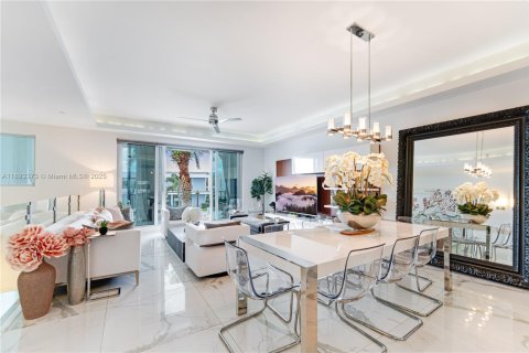 Townhouse in Lauderdale-by-the-Sea, Florida 4 bedrooms, 280.94 sq.m. № 1945289 - photo 18
