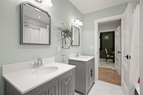 Casa en venta en Tarpon Springs, Florida, 4 dormitorios, 491.36 m2 № 1591703 - foto 22