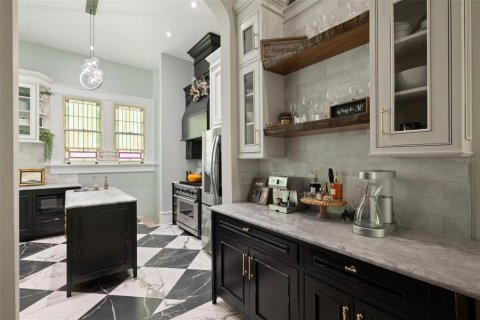 Casa en venta en Tarpon Springs, Florida, 4 dormitorios, 491.36 m2 № 1591703 - foto 10