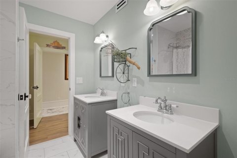 Casa en venta en Tarpon Springs, Florida, 4 dormitorios, 491.36 m2 № 1591703 - foto 21