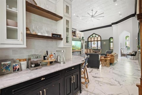 Casa en venta en Tarpon Springs, Florida, 4 dormitorios, 491.36 m2 № 1591703 - foto 16