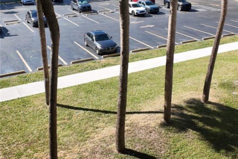 Снять в аренду квартиру в Катлер-Бей, Флорида 1 спальня, 60.39м2, № 2025640 - фото 16