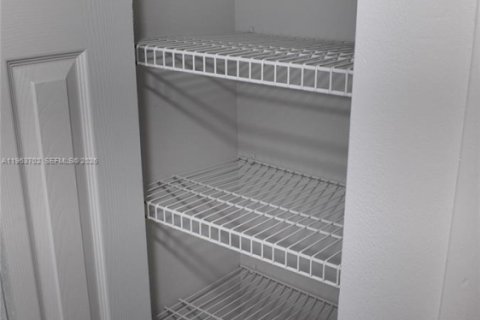 Снять в аренду квартиру в Катлер-Бей, Флорида 1 спальня, 60.39м2, № 2025640 - фото 8