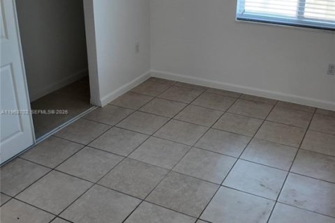 Снять в аренду квартиру в Катлер-Бей, Флорида 1 спальня, 60.39м2, № 2025640 - фото 14