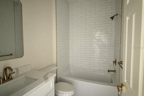 Снять в аренду квартиру в Энглвуд, Флорида 5 комнат, 130.06м2, № 1805090 - фото 13