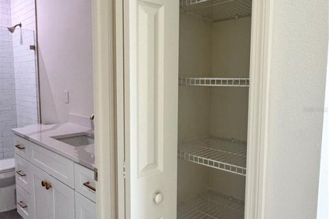 Снять в аренду квартиру в Энглвуд, Флорида 5 комнат, 130.06м2, № 1805090 - фото 17