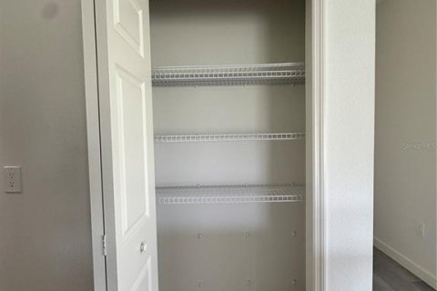 Снять в аренду квартиру в Энглвуд, Флорида 5 комнат, 130.06м2, № 1805090 - фото 11