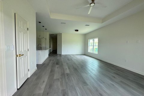 Снять в аренду квартиру в Энглвуд, Флорида 5 комнат, 130.06м2, № 1805090 - фото 7