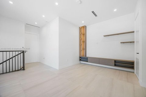 Adosado en venta en Fort Lauderdale, Florida, 3 dormitorios, 239.97 m2 № 1975907 - foto 10
