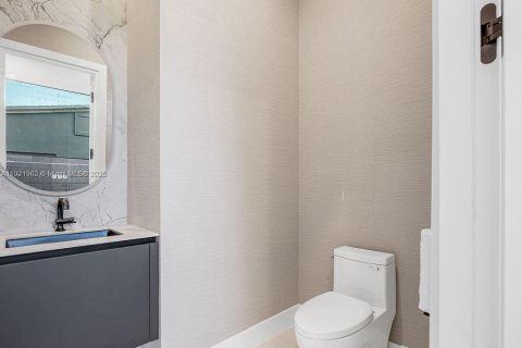 Adosado en venta en Fort Lauderdale, Florida, 3 dormitorios, 239.97 m2 № 1975907 - foto 11