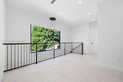 Adosado en venta en Fort Lauderdale, Florida, 3 dormitorios, 239.97 m2 № 1975907 - foto 8