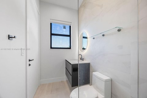 Adosado en venta en Fort Lauderdale, Florida, 3 dormitorios, 239.97 m2 № 1975907 - foto 27