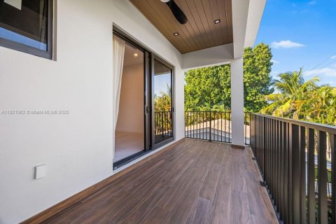 Adosado en venta en Fort Lauderdale, Florida, 3 dormitorios, 239.97 m2 № 1975907 - foto 21