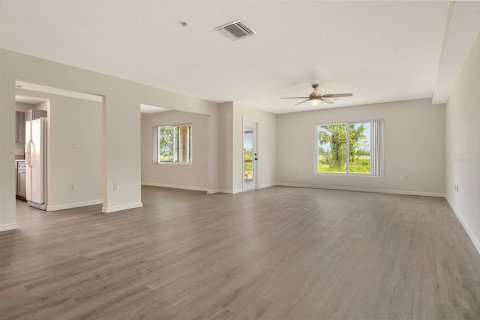 Copropriété à vendre à Sarasota, Floride: 2 chambres, 123.93 m2 № 1689760 - photo 5