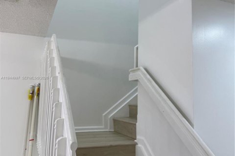 Touwnhouse à louer à West Palm Beach, Floride: 2 chambres, 124.4 m2 № 2001218 - photo 6