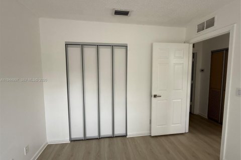 Touwnhouse à louer à West Palm Beach, Floride: 2 chambres, 124.4 m2 № 2001218 - photo 13