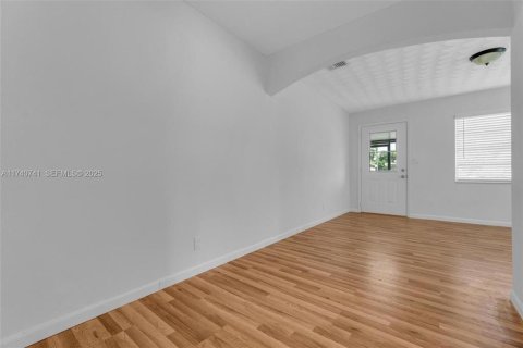 Apartment in Hollywood, Florida 1 bedroom, 57.41 sq.m. № 2082958 - photo 10