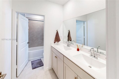 Купить таунхаус в Хомстед, Флорида 4 спальни, 163.23м2, № 2032890 - фото 23