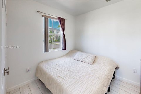 Купить таунхаус в Хомстед, Флорида 4 спальни, 163.23м2, № 2032890 - фото 15