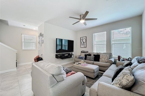 House in Winter Garden, Florida 4 bedrooms, 229.93 sq.m. № 1881122 - photo 8