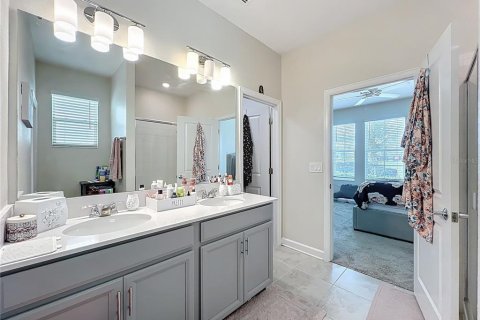 House in Winter Garden, Florida 4 bedrooms, 229.93 sq.m. № 1881122 - photo 14