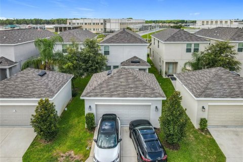 House in Winter Garden, Florida 4 bedrooms, 229.93 sq.m. № 1881122 - photo 23