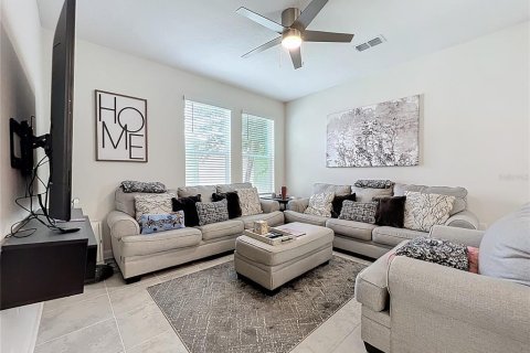 House in Winter Garden, Florida 4 bedrooms, 229.93 sq.m. № 1881122 - photo 9