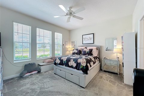 House in Winter Garden, Florida 4 bedrooms, 229.93 sq.m. № 1881122 - photo 12