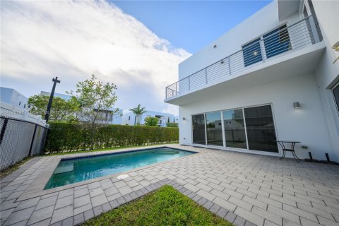 Купить виллу или дом в Дорал, Флорида 5 спален, 336.68м2, № 1867170 - фото 16
